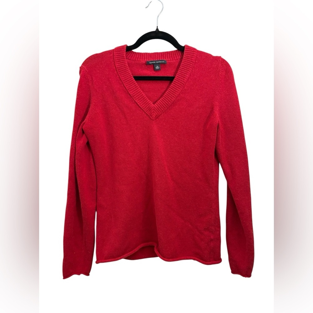 Banana Republic Women's Vibrant Red V-Neck Cotton Angora Sweater Size Medium